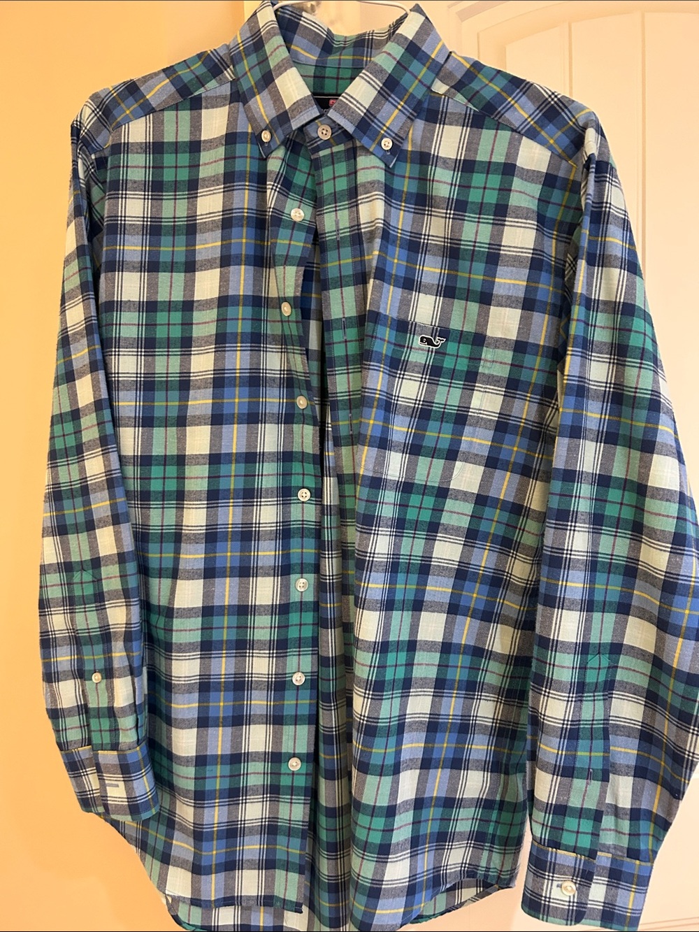 Vineyard vines men’s flannel button down. Medium